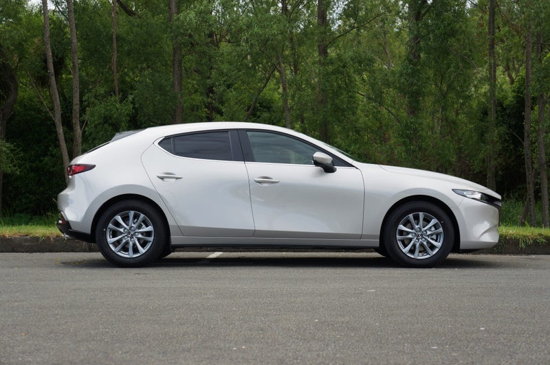 2025 Mazda 3 L HATCH 2.0 GSX 6AT image 2