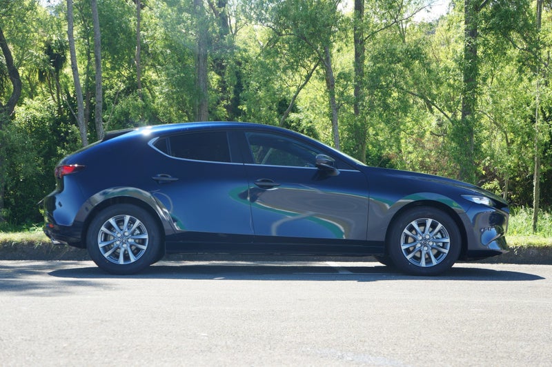 2025 Mazda 3 L HATCH 2.0 GSX 6AT image 2