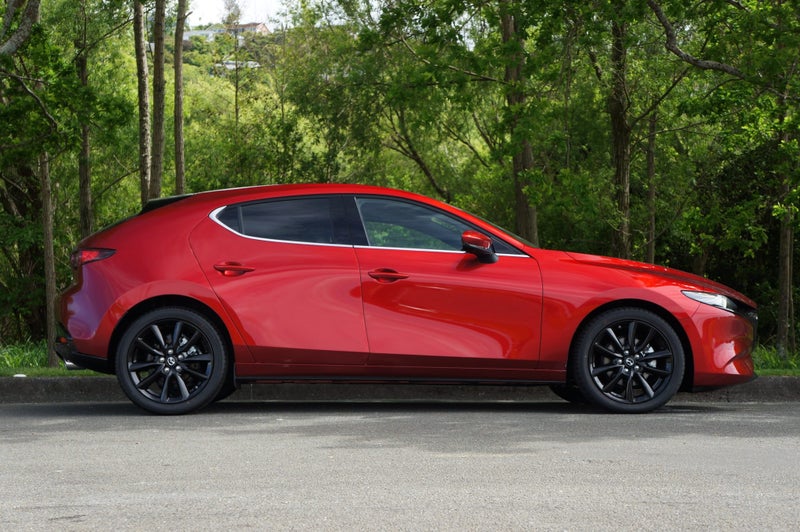 2025 Mazda 3 L HATCH 2.5 HOMURA 6AT image 2