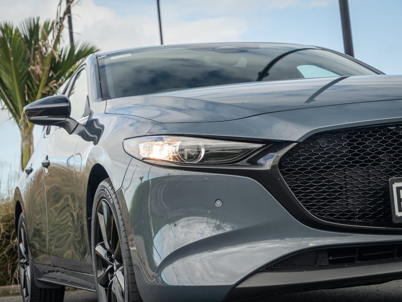 2025 Mazda 3 SP25 2.5 image 3
