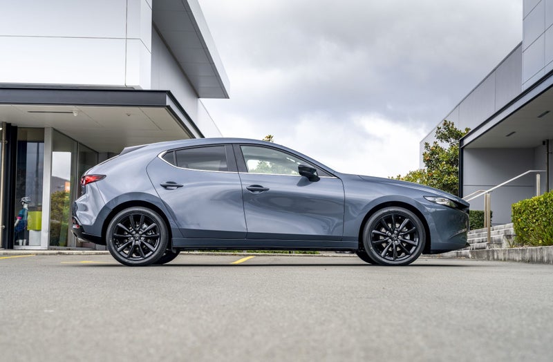 2025 Mazda 3 SP25 2.5L FWD Hatchback image 2