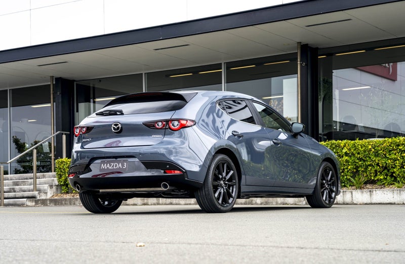 2025 Mazda 3 SP25 2.5L FWD Hatchback image 3