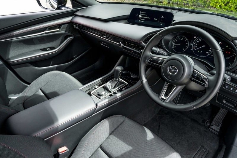 2025 Mazda 3 SP25 2.5L FWD Hatchback image 5