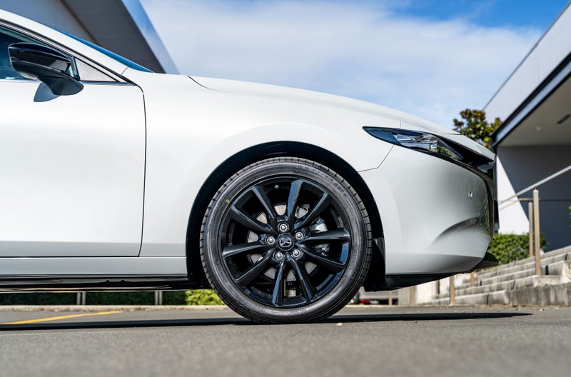 2025 Mazda 3 SP25 2.5L FWD Hatchback image 4