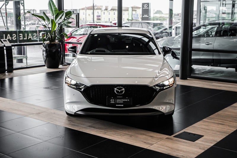 2025 Mazda 3 Sp25 2.5P/6At image 2