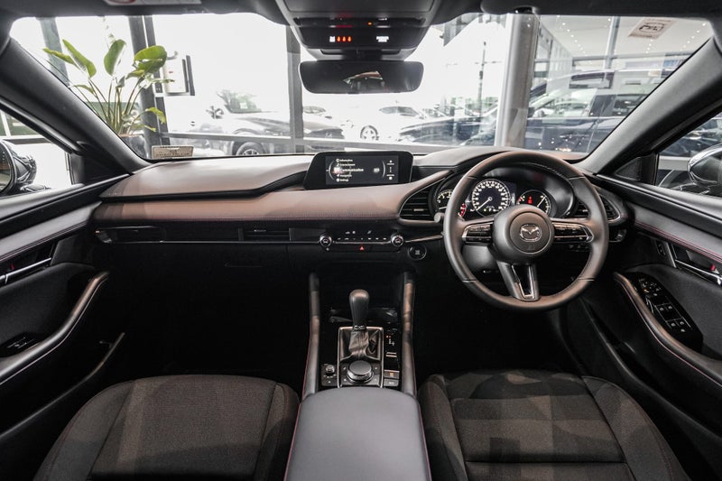 2025 Mazda 3 Sp25 2.5P/6At image 3