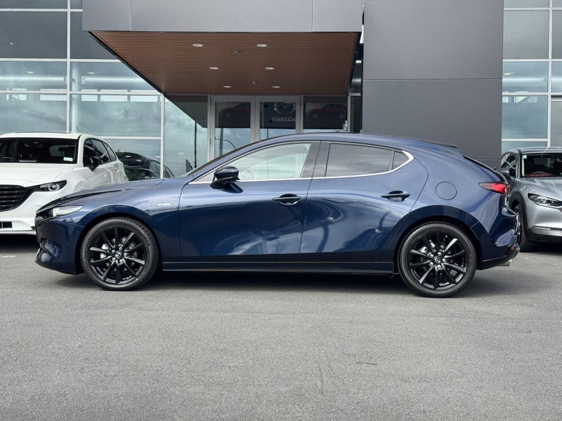 2025 Mazda 3 Takami 2.0L MHEV image 2