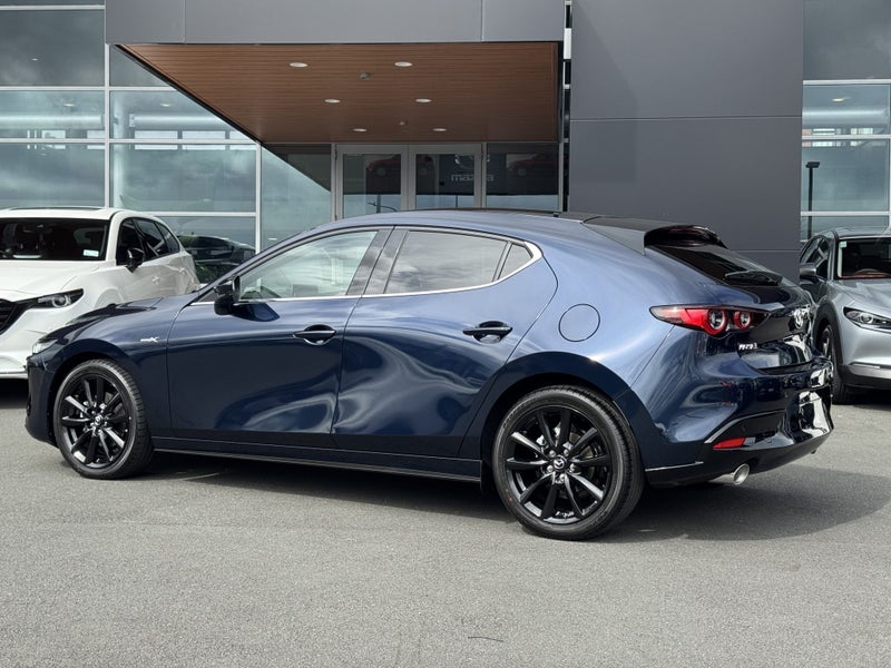 2025 Mazda 3 Takami 2.0L MHEV image 3