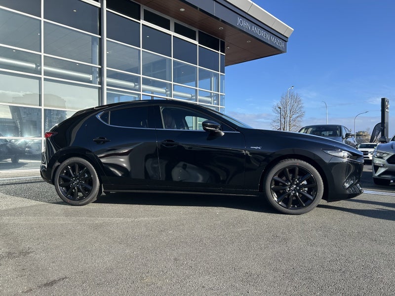 2025 Mazda 3 Takami 2.0L SKYACTIV-X M Hybrid image 2