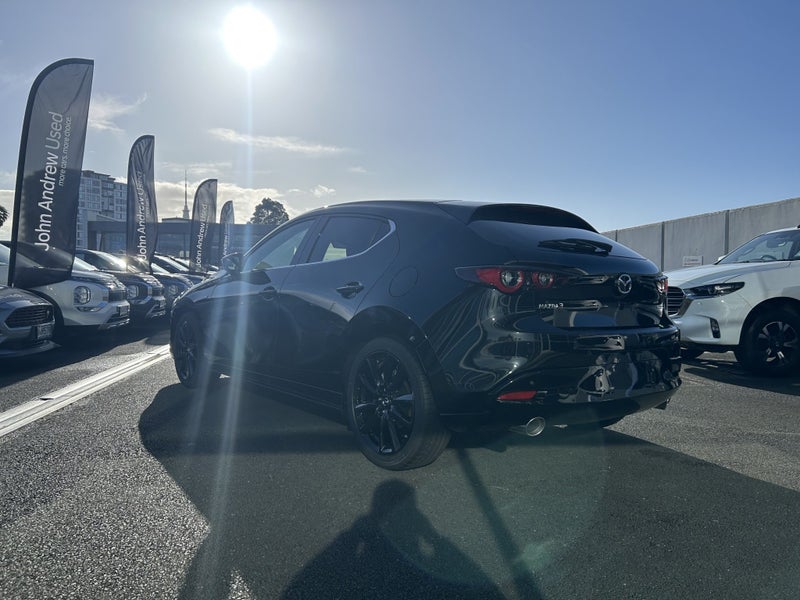 2025 Mazda 3 Takami 2.0L SKYACTIV-X M Hybrid image 4