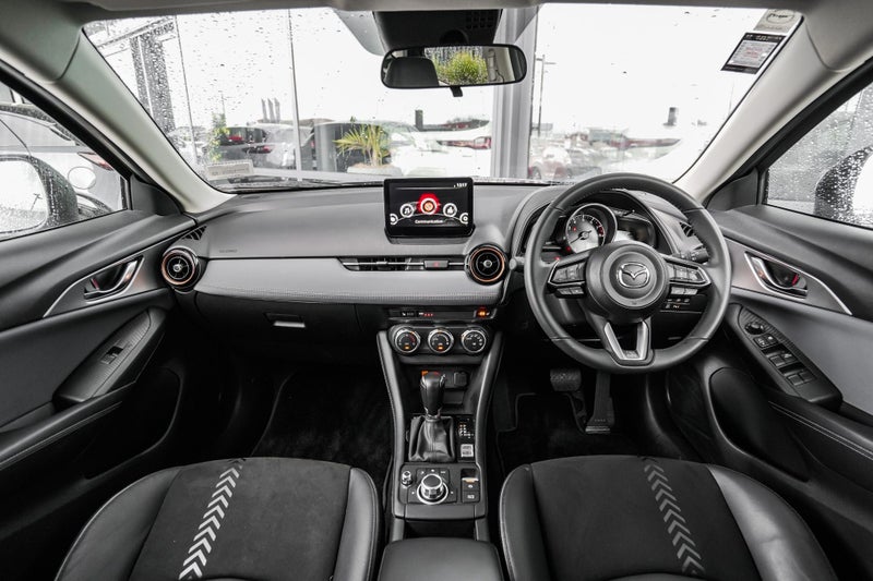 2025 Mazda CX-3 SP20 2.0P/6At image 3