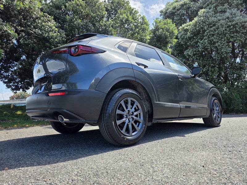 2025 Mazda CX-30 FWD GSX 2.0 6AT image 2