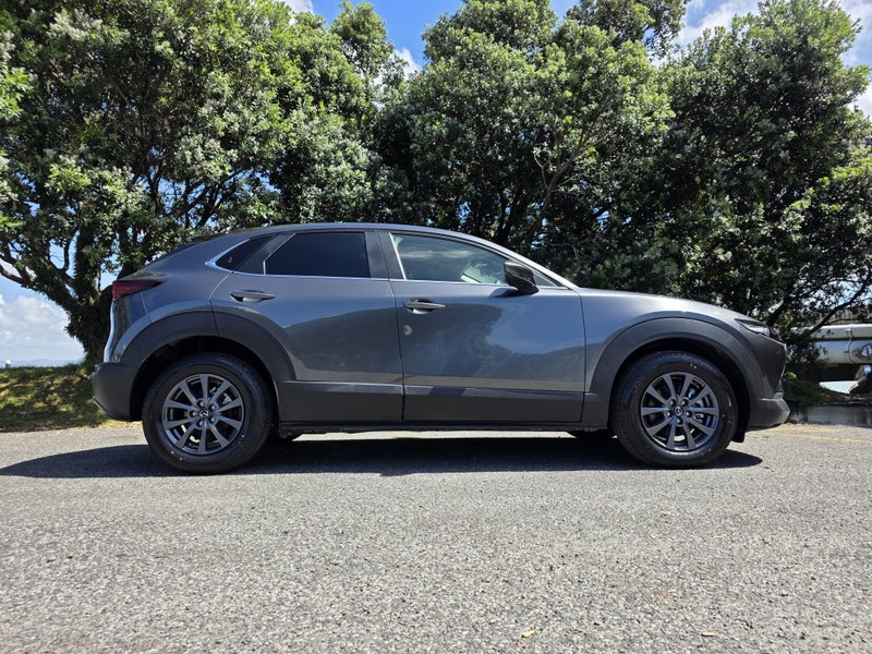 2025 Mazda CX-30 FWD GSX 2.0 6AT image 4