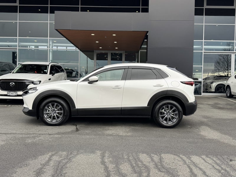 2025 Mazda CX-30 GSX FWD 2.0L image 2