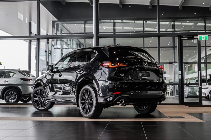 2025 Mazda CX-5 2025 CX-5 LIMITED-Black Edition... image 4
