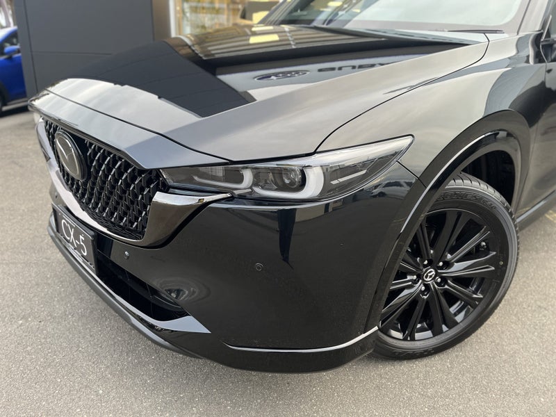 2025 Mazda CX-5 2.5L Limited AWD image 3