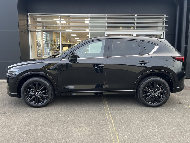 2025 Mazda CX-5 2.5L Limited AWD image 4