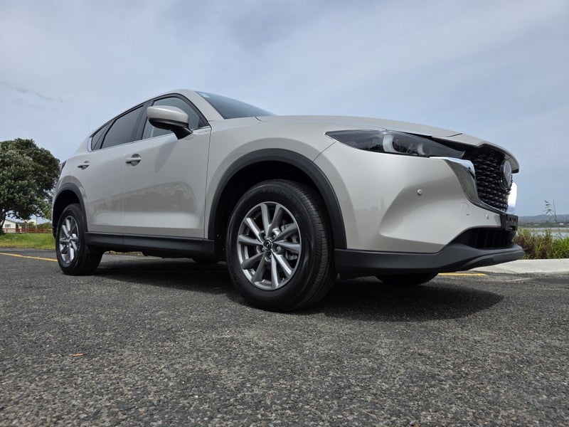 2025 Mazda CX-5 AWD 2.5L GSX 6AT P image 2