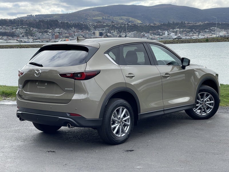 2025 Mazda CX-5 AWD 2.5L GSX 6AT Petrol image 3