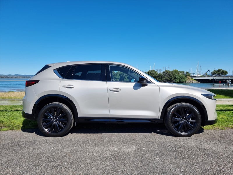 2025 Mazda CX-5 AWD 2.5L Limited 6AT P image 4