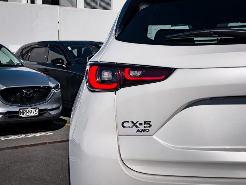 2025 Mazda CX-5 AWD GSX 2.5 6AT image 4