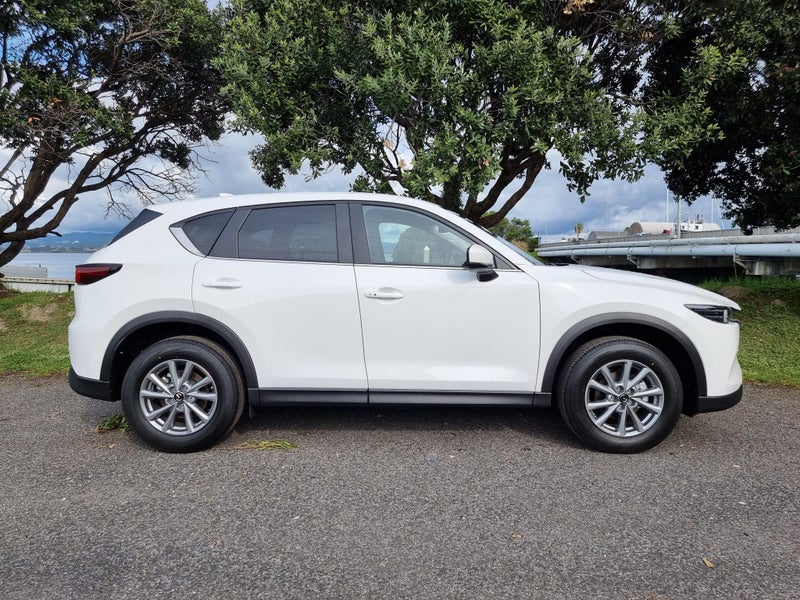 2025 Mazda CX-5 FWD 2.0 L GSX 6AT P image 4