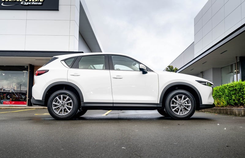 2025 Mazda CX-5 GLX 2WD 2.0 6 Speed Auto image 5
