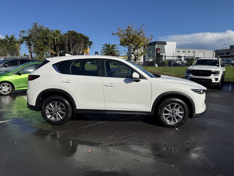 2025 Mazda CX-5 GLX FWD 2.0L image 3