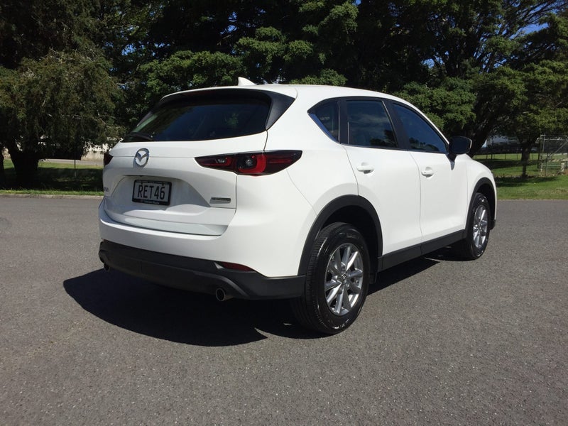 2025 Mazda CX-5 GLX FWD 2.0L PETROL image 3