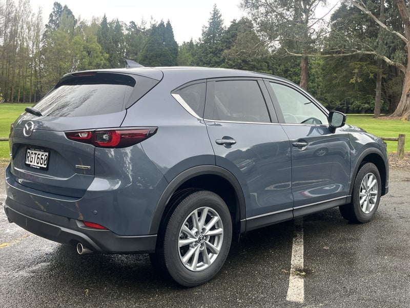2025 Mazda CX-5 GSX 2.5LTR AWD image 4