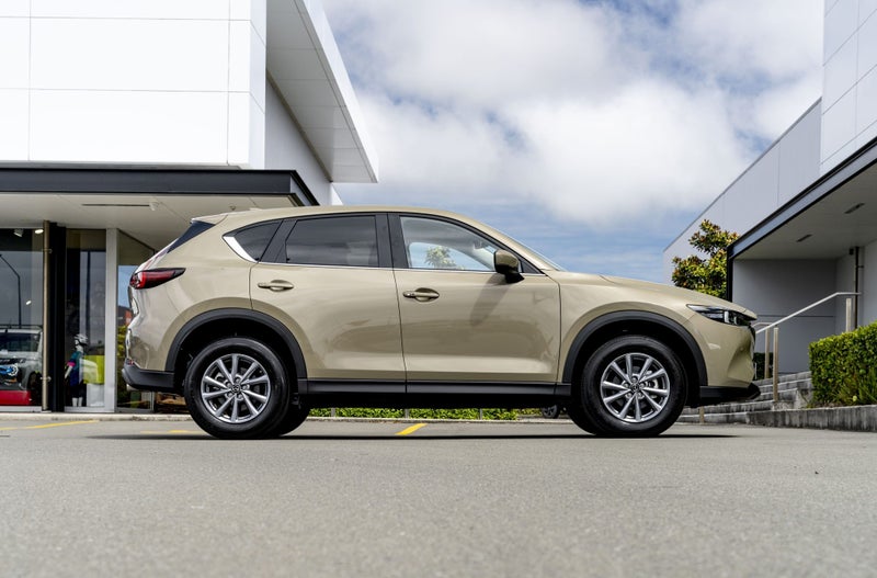 2025 Mazda CX-5 GSX AWD 2.5 Auto image 5
