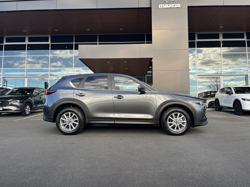 2025 Mazda CX-5 GSX AWD 2.5L image 4