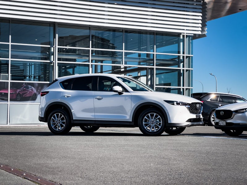 2025 Mazda CX-5 GSX AWD 2.5L image 2