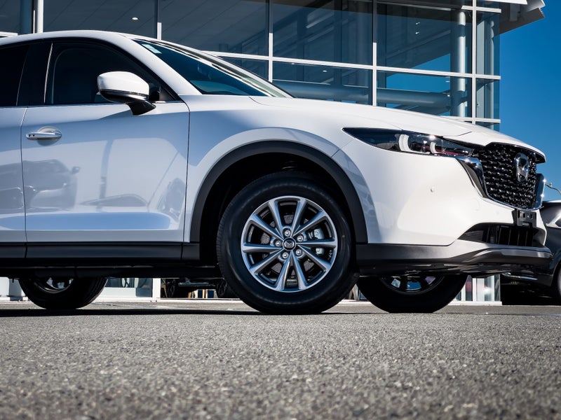 2025 Mazda CX-5 GSX AWD 2.5L image 4