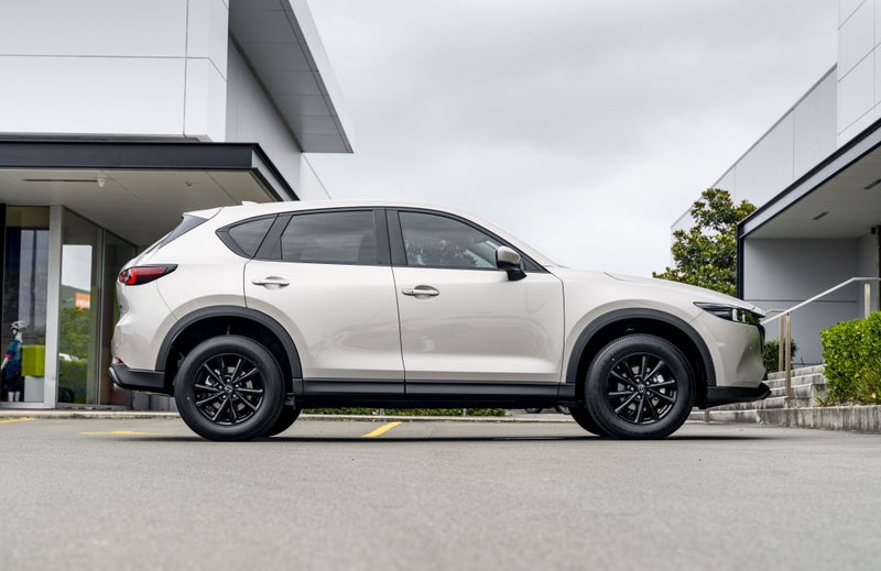 2025 Mazda CX-5 GSX AWD BLACK EDITION AWD 6 SPEED image 5