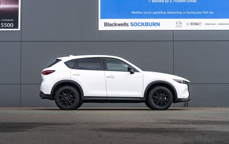 2025 Mazda CX-5 GSX BLACK EDITION 2.0 image 3