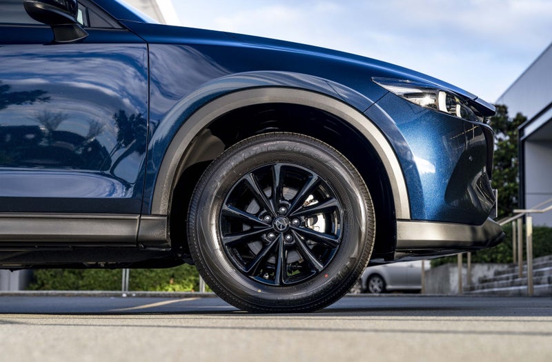 2025 Mazda CX-5 GSX BLACK EDITION AWD 6 SPEED image 4
