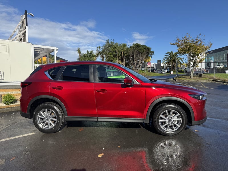 2025 Mazda CX-5 GSX FWD 2.0L image 2