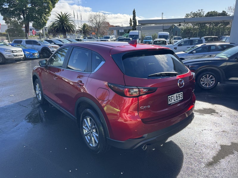 2025 Mazda CX-5 GSX FWD 2.0L image 4