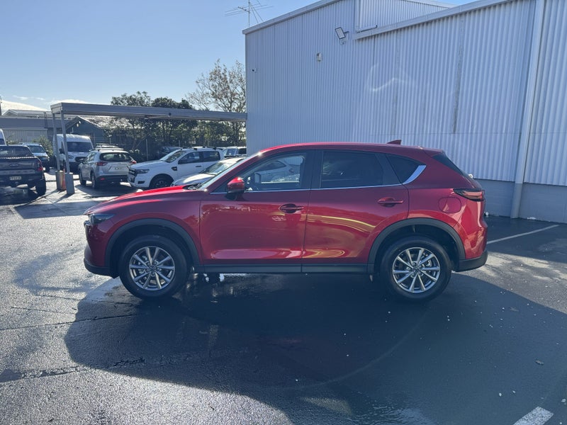 2025 Mazda CX-5 GSX FWD 2.0L image 5