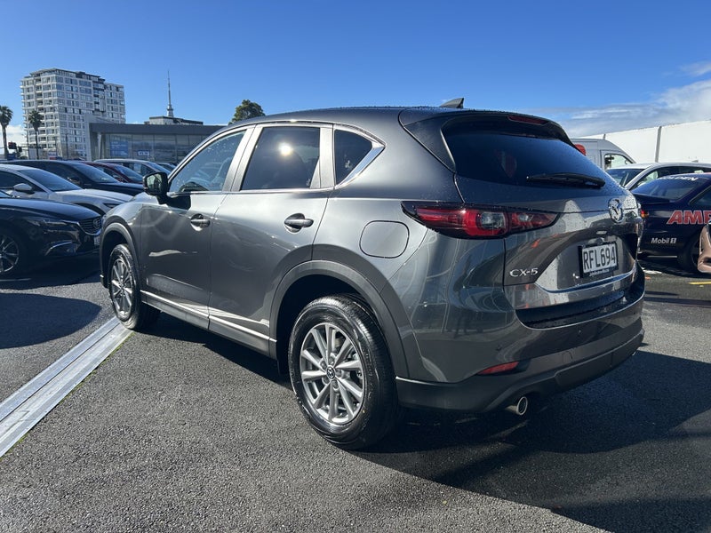 2025 Mazda CX-5 GSX FWD 2.0L image 5