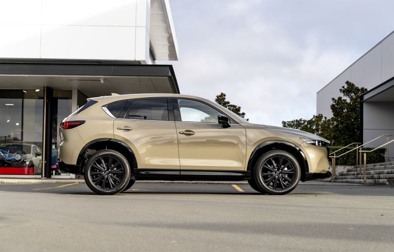 2025 Mazda CX-5 Limited 2.5 AWD (M-Series) image 4