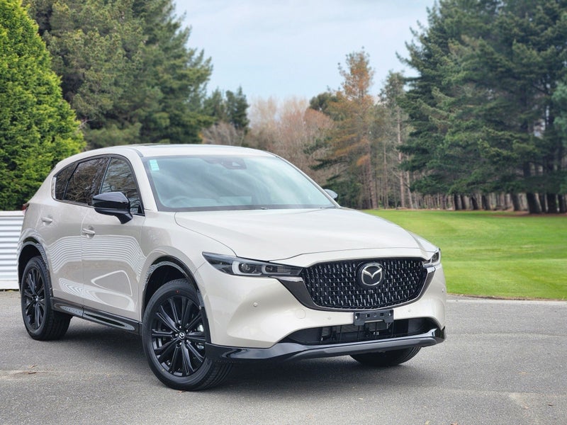 2025 Mazda CX-5 LIMITED 2.5LTR AWD image 3