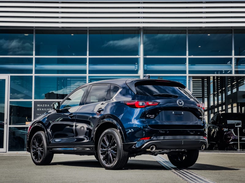 2025 Mazda CX-5 Limited AWD 2.5L image 2