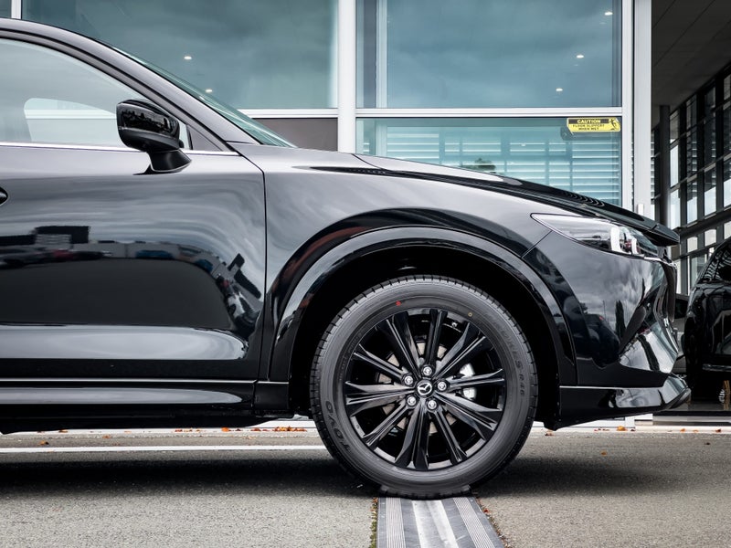 2025 Mazda CX-5 Limited AWD 2.5L image 3