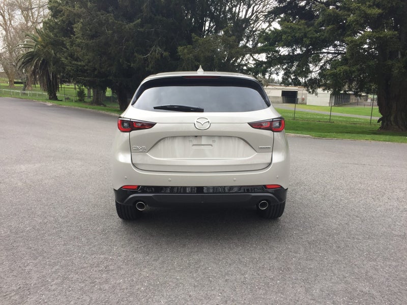2025 Mazda CX-5 LIMITED AWD 2.5L PETROL image 4