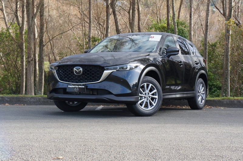 2025 Mazda CX-5 M AWD 2.5L GSX 6AT P image 4