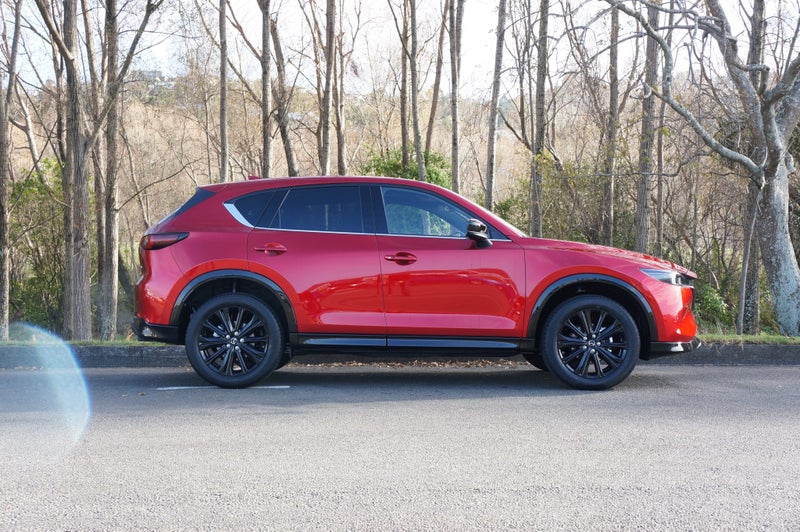 2025 Mazda CX-5 M AWD 2.5L LTD 6AT P image 2