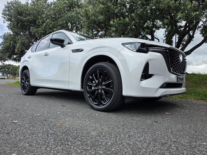 2025 Mazda CX-60 3.3L AWD P Hybrid SP 8AT image 5