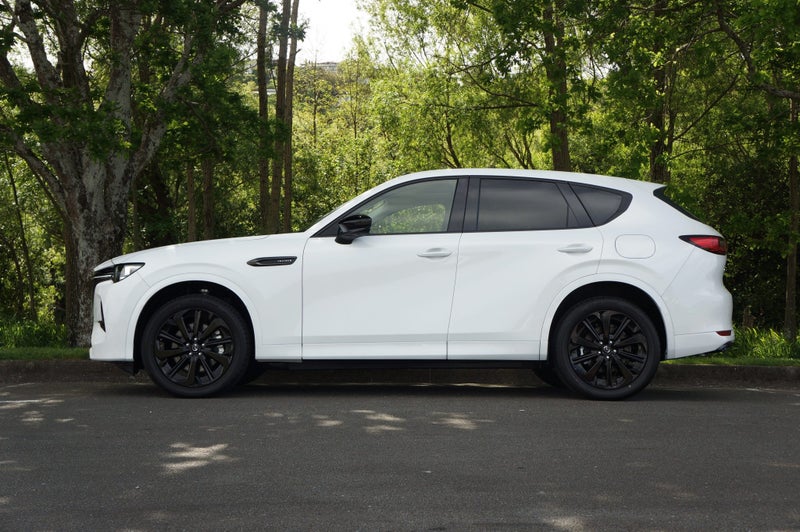 2025 Mazda CX-60 AWD 3.3L Homura 8AT M Hybrid image 2